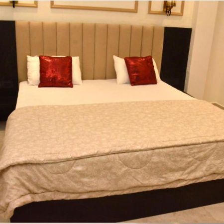 Khas Mahal Homestay Агра Екстериор снимка